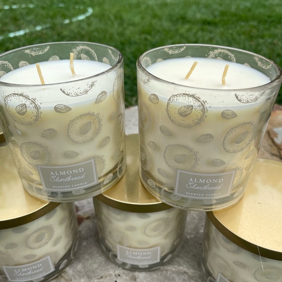 COPY - 🔥sale🔥Threshold Almond Shortbread Candle - Picture 2 of 3